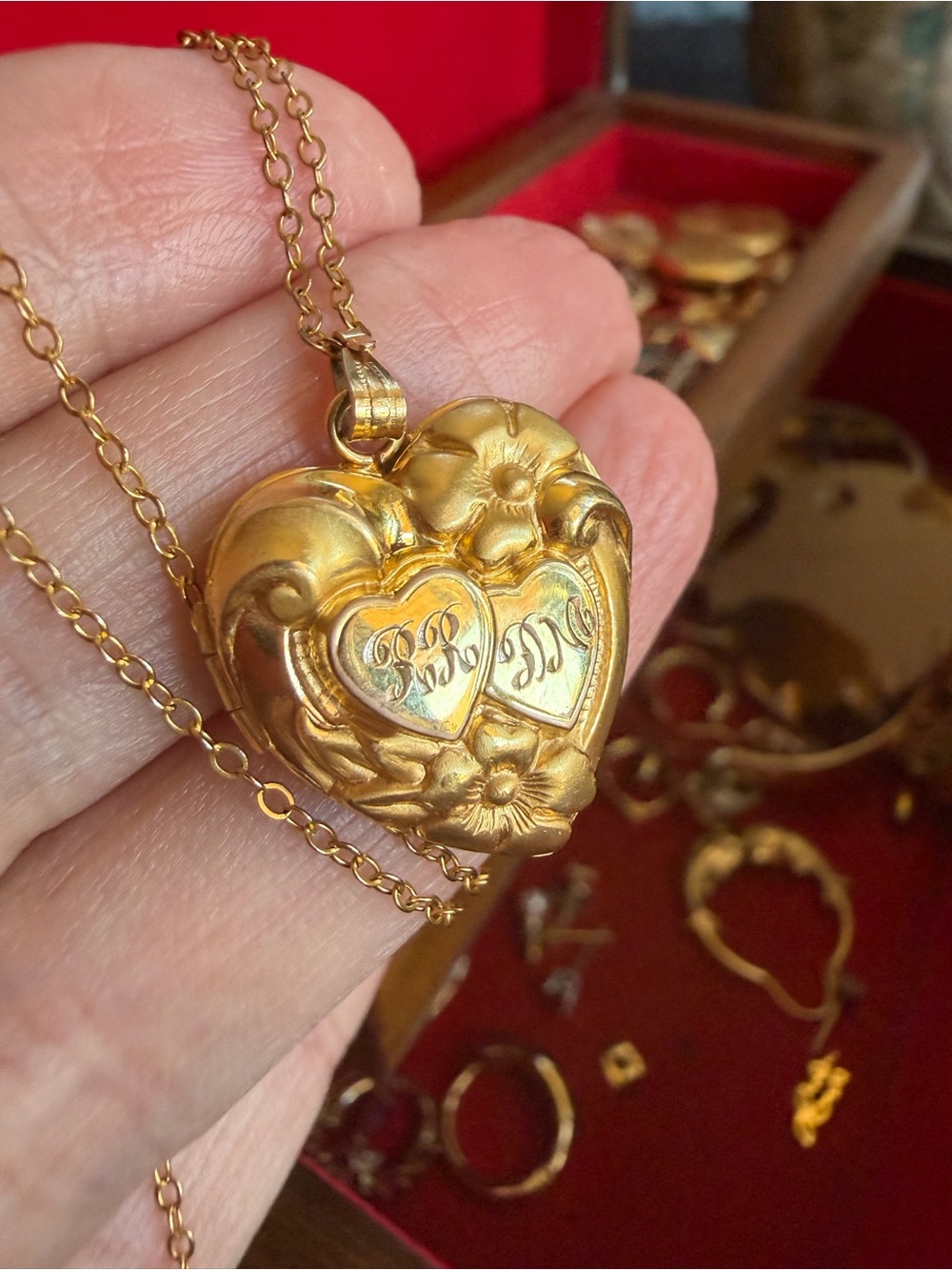 14k Gold Filled Puffy Heart Locket Necklace with Vintage Filigree Clasp. Marked